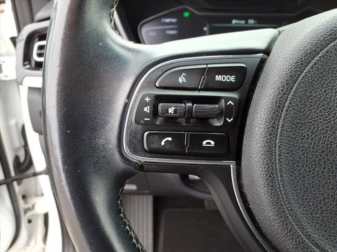 Used 2022 Kia Niro EX Premium image 20