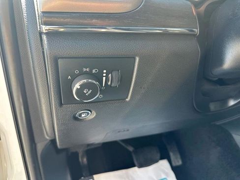 Used 2018 Jeep Grand Cherokee Limited w/ Luxury Group II AWD/4WD image 18