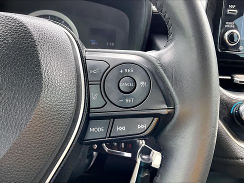 Used 2021 Toyota Corolla SE FWD image 23