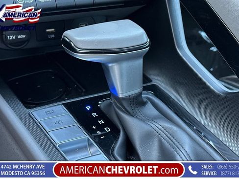 Used 2025 Hyundai Elantra SEL FWD image 29
