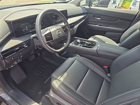 Certified 2025 Nissan Murano SV AWD/4WD image 13
