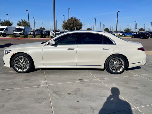 Used 2021 Mercedes-Benz S 580 4MATIC Sedan image 2