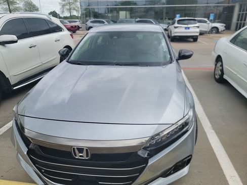 Used 2021 Honda Accord Sport Special Edition image 2