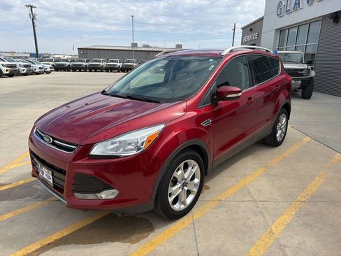 Used 2016 Ford Escape Titanium image 3