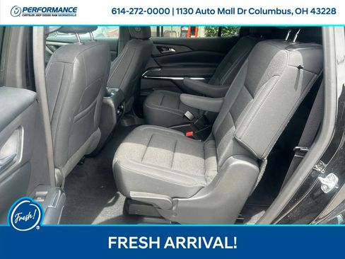 Used 2025 Chevrolet Traverse LT AWD/4WD image 13