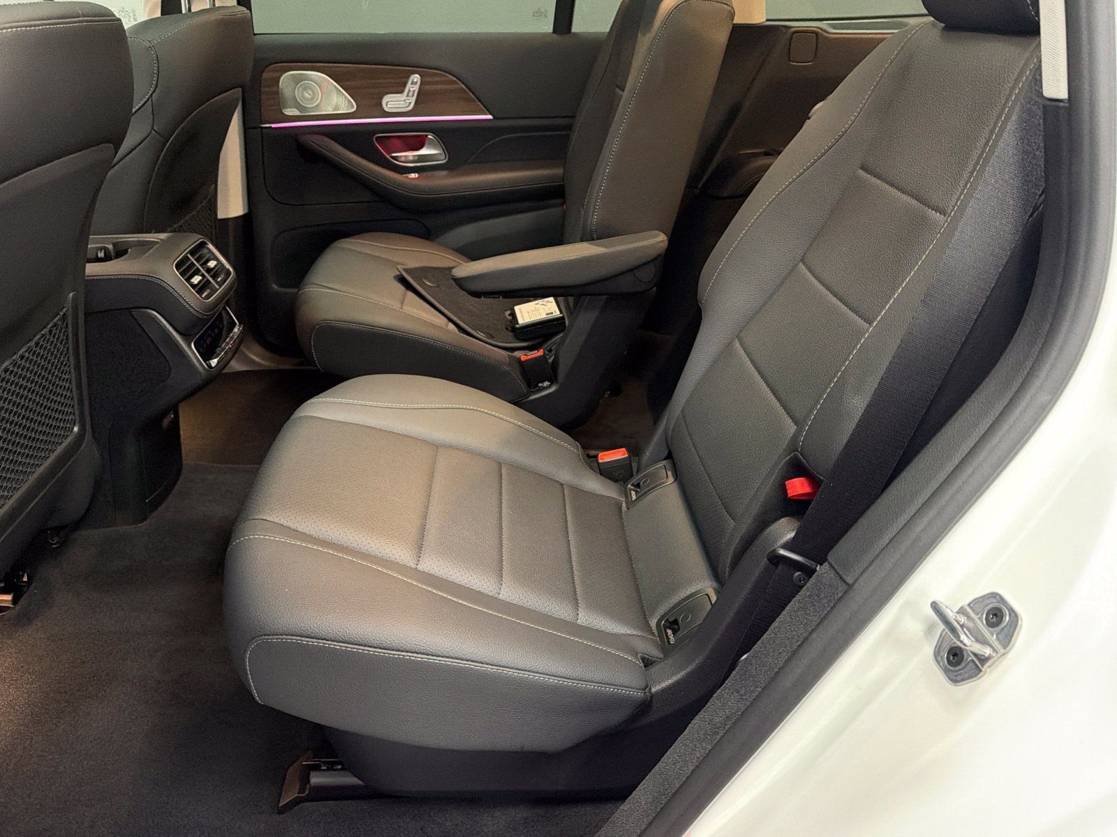 Certified 2026 Mercedes-Benz GLS 450 4MATIC image 40