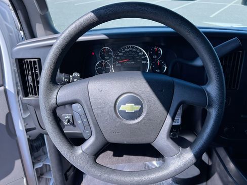 Used 2018 Chevrolet Express 3500 LT w/ LT Preferred Equipment Group image 15