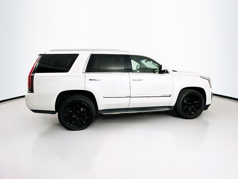 Used 2017 Cadillac Escalade Luxury RWD image 10