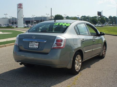 Used 2010 Nissan Sentra 2.0 S FWD image 12
