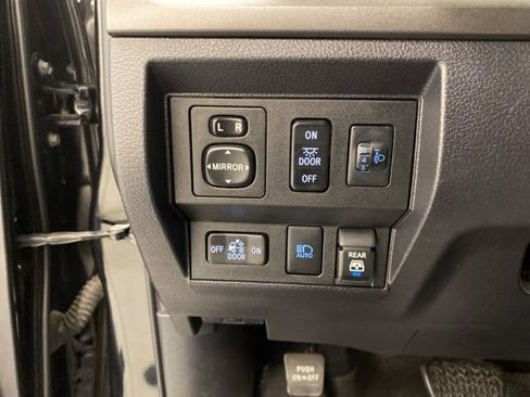 Used 2021 Toyota Tundra SR5 AWD/4WD image 17