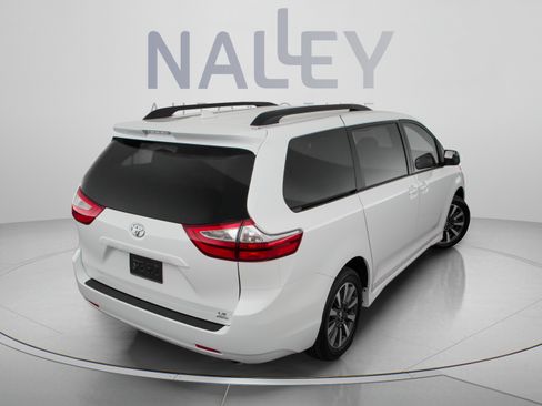 Used 2020 Toyota Sienna LE FWD image 4
