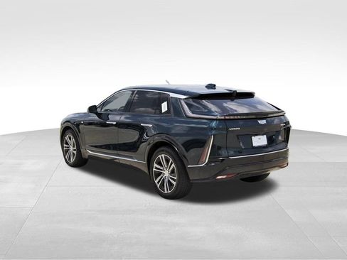 New 2026 Cadillac Lyriq Luxury AWD/4WD image 3