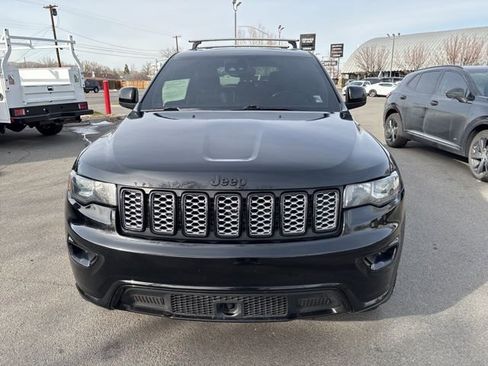 Used 2021 Jeep Grand Cherokee Laredo X image 4