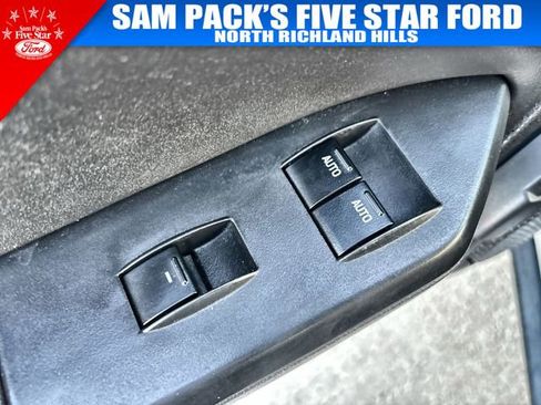 Used 2007 Ford Mustang Deluxe image 22