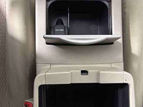 Used 2011 Toyota Camry LE FWD image 34