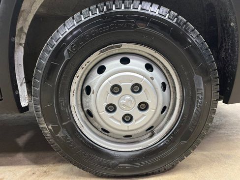 Used 2019 RAM ProMaster 3500 w/ Premium Appearance Group image 28