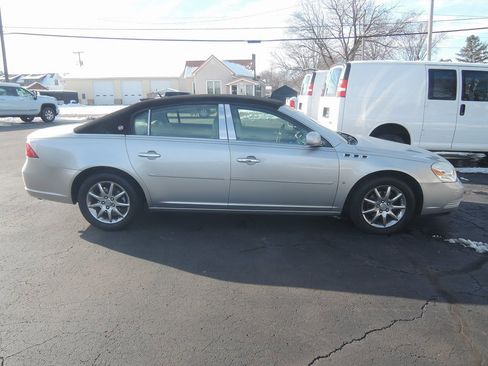 Used 2007 Buick Lucerne CXL image 2