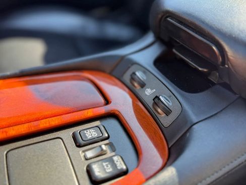 Used 2002 Lexus SC 430 Convertible RWD image 31