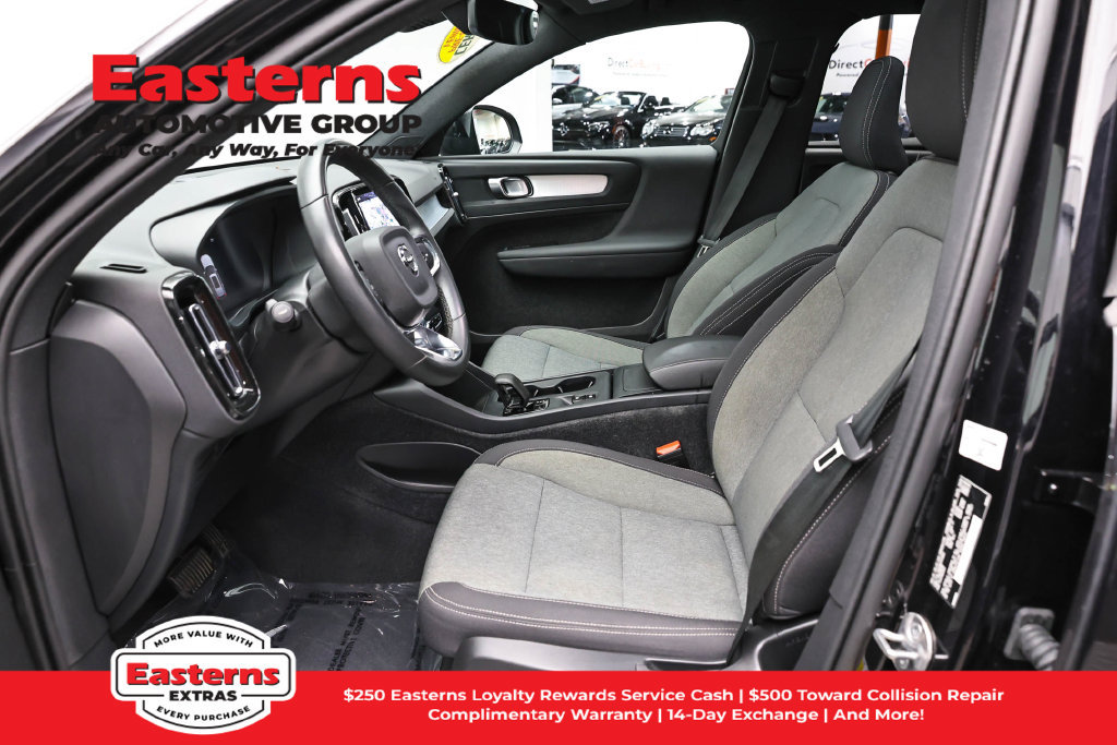 Used 2024 Volvo XC40 B5 Core AWD/4WD image 15