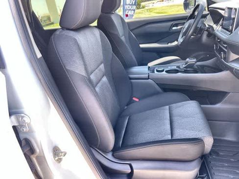 Used 2024 Nissan Rogue SV AWD/4WD image 12