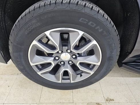 Used 2022 Chevrolet Tahoe LT w/ Luxury Package AWD/4WD image 29