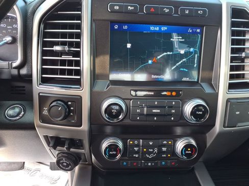 Used 2020 Ford F250 Platinum w/ FX4 Off-Road Package AWD/4WD image 16