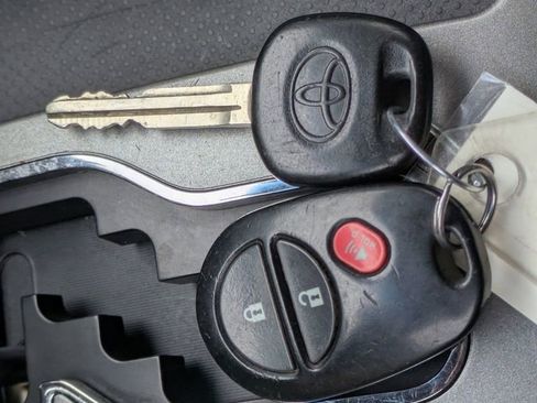 Used 2012 Toyota Tacoma 4x4 Double Cab w/ SR5 Pkg image 28