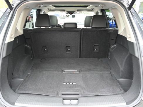 Used 2023 Nissan Rogue SL w/ SL Premium Package image 23