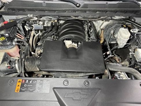 Used 2017 Chevrolet Silverado 1500 W/T w/ Trailering Package AWD/4WD image 6