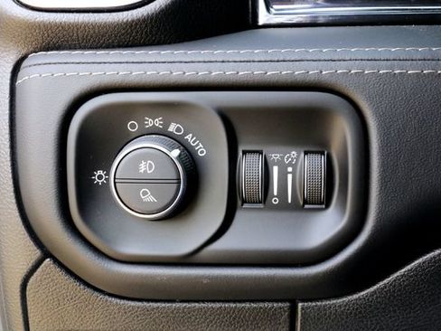 Used 2022 RAM 1500 Limited AWD/4WD image 20