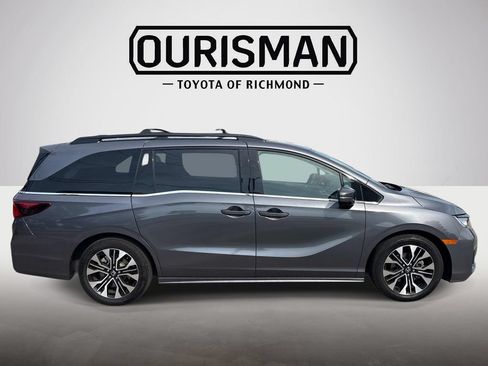 Used 2025 Honda Odyssey Elite image 4