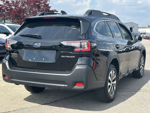 Certified 2025 Subaru Outback Premium AWD/4WD image 7