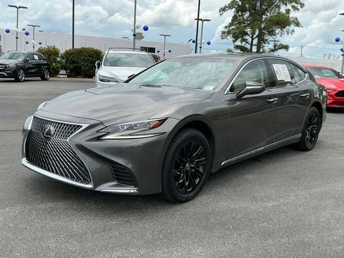 Used 2018 Lexus LS 500 w/ Interior Upgrade Package RWD image 7
