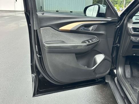 Used 2021 Chevrolet TrailBlazer ACTIV w/ Convenience Package FWD image 5