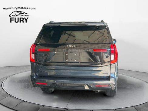 Used 2025 Ford Expedition Max Platinum w/ Stealth Appearance Package AWD/4WD image 4