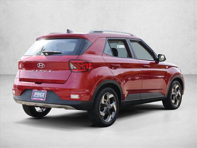 Used 2022 Hyundai Venue SEL FWD image 5