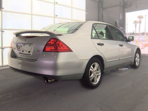 Used 2007 Honda Accord VP image 4
