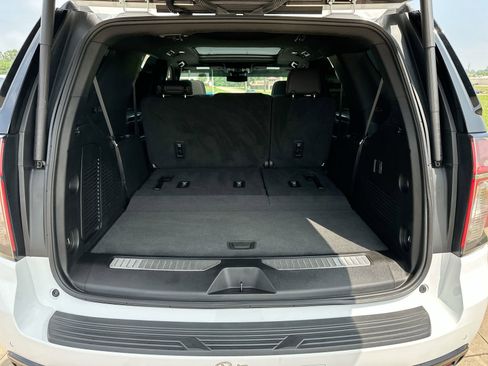 Used 2023 Chevrolet Tahoe RST RWD image 25