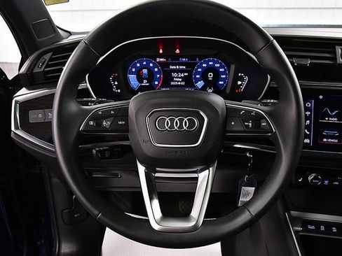 Used 2025 Audi Q3 2.0T Premium image 18