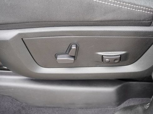 Certified 2026 RAM 2500 Big Horn AWD/4WD image 23