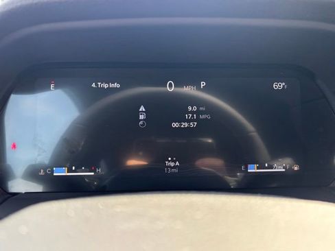 New 2026 Jeep Grand Cherokee Laredo image 17