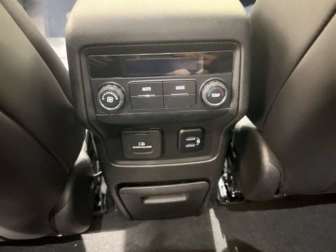 Used 2018 GMC Acadia SLT FWD image 20