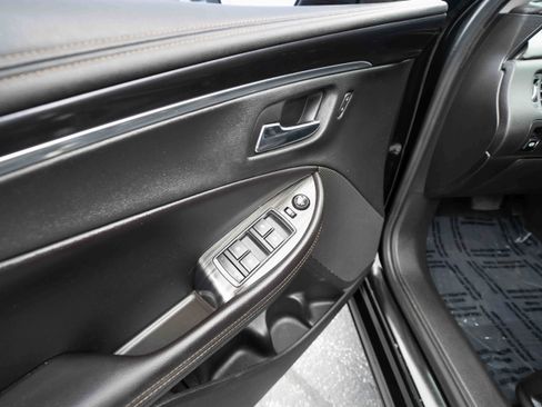 Used 2018 Chevrolet Impala LT FWD image 7