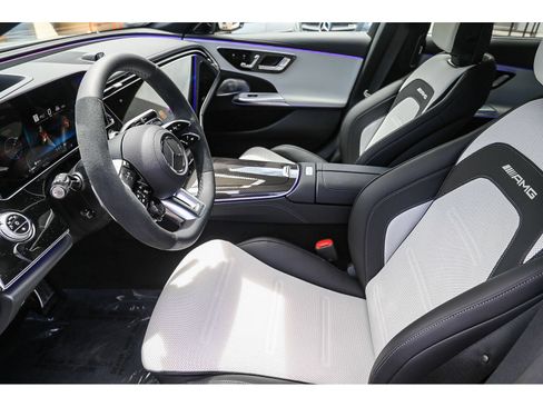 New 2026 Mercedes-Benz E 53 AMG e 4MATIC Sedan image 17