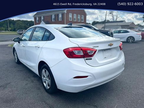 Used 2017 Chevrolet Cruze LS FWD image 3