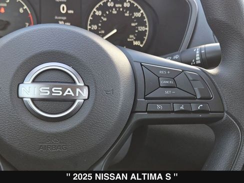Used 2025 Nissan Altima 2.5 S FWD image 24