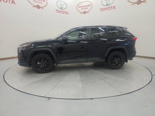 Used 2025 Toyota RAV4 LE FWD image 5