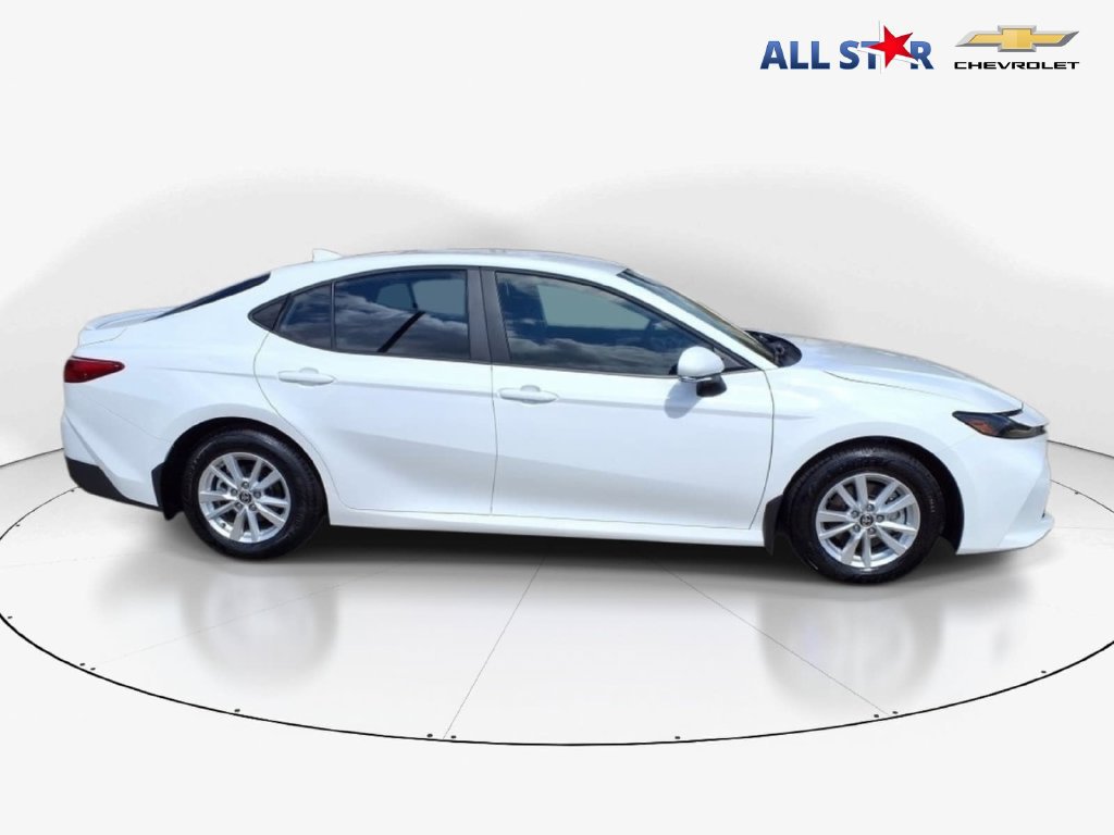 Used 2025 Toyota Camry LE FWD image 4