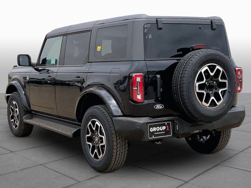 New 2026 Ford Bronco Outer Banks AWD/4WD image 12