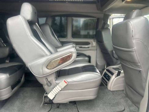 Used 2019 Chevrolet Express 2500 Extended w/ Enhanced Convenience Package RWD image 19